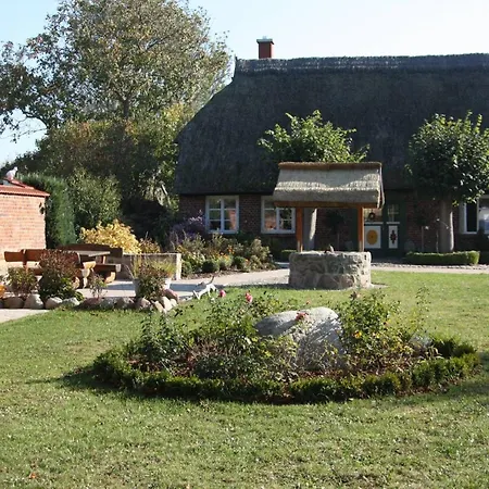 Hébergement de vacances Hof Seelvitz - Ferienhaus Svanvithe Zirkow